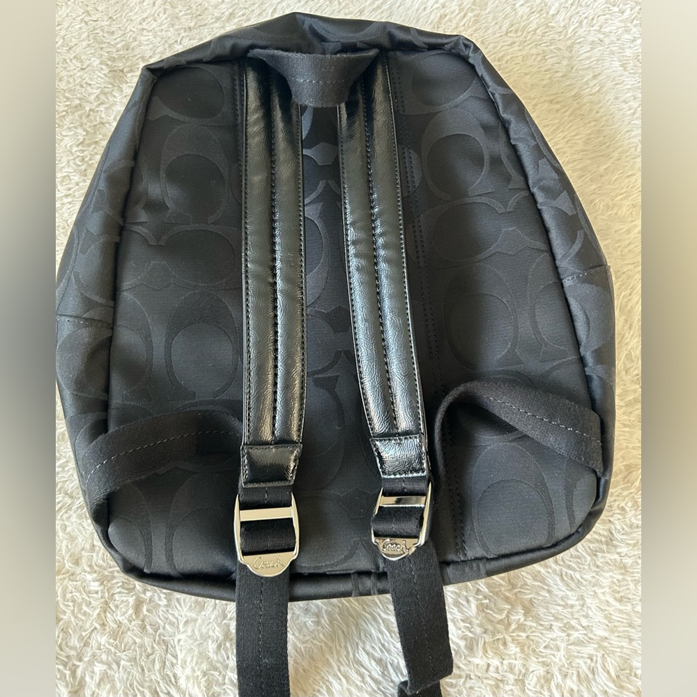 Coach Poppy Daisy Signature Black Backpack - Picture 3 of 9